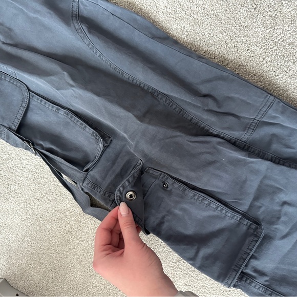 Abercrombie & Fitch Dark Gray Cargo Pants - Picture 2 of 6